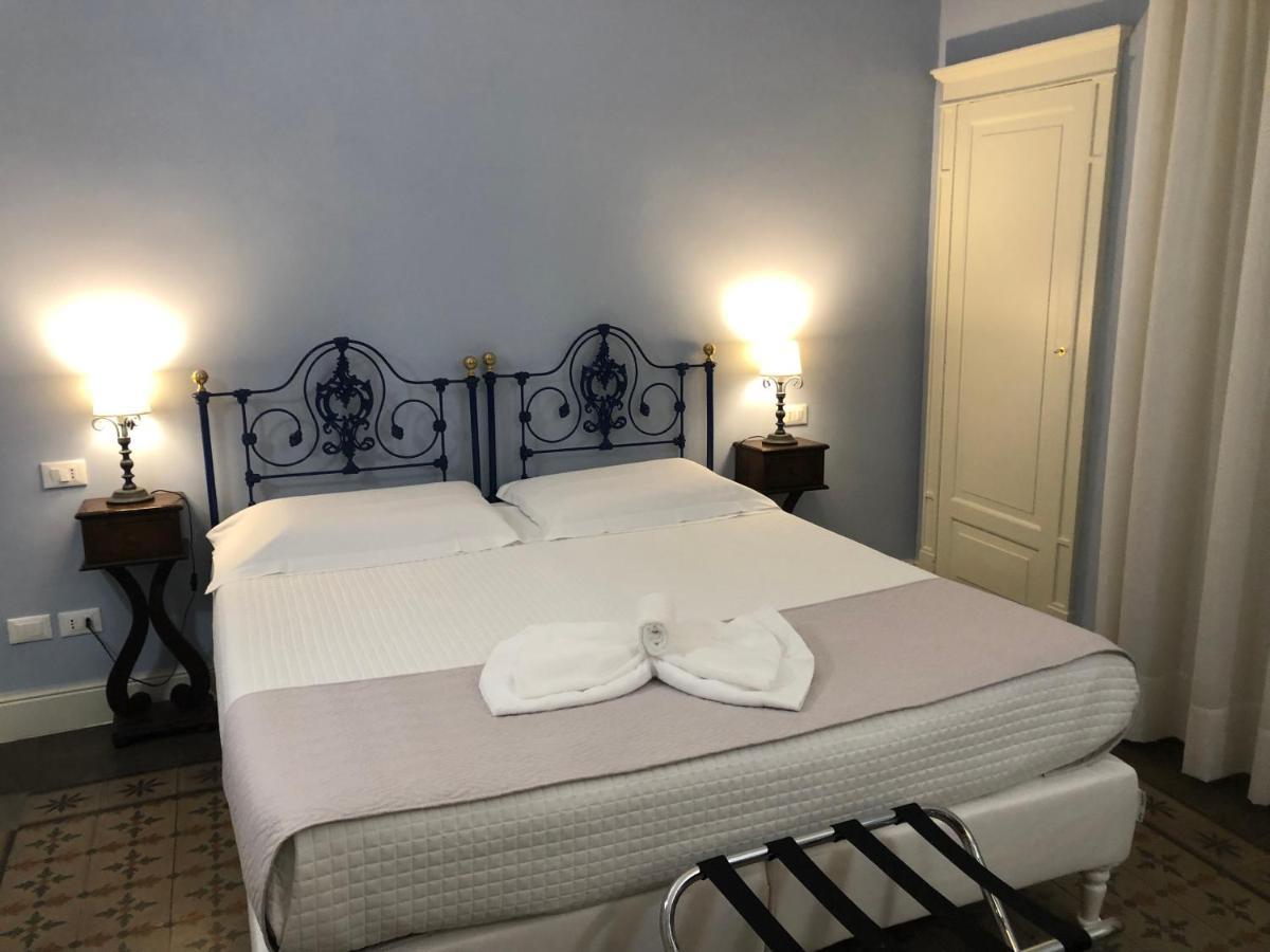 Palazzo Pastura B&B And Apartments Catania Ngoại thất bức ảnh
